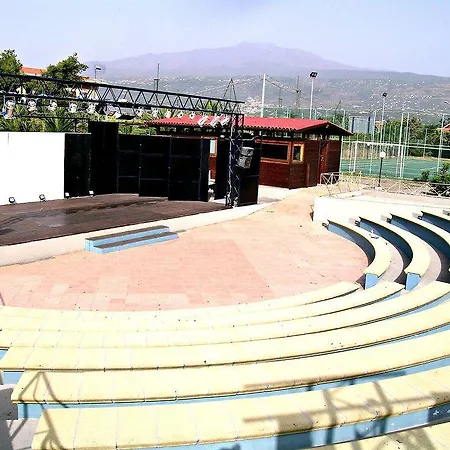 Fondachello Village Hotel 3*
