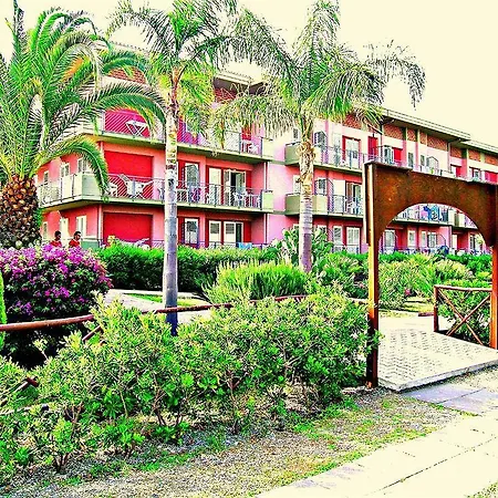 Hotel Fondachello Village