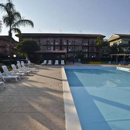 Hotel Fondachello Village