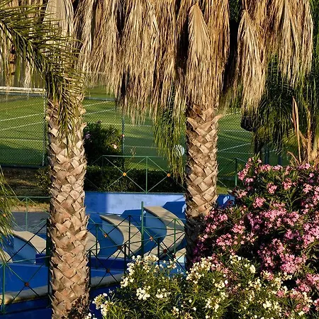 Hotel Fondachello Village 3*