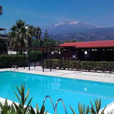 Hotel Fondachello Village 3*
