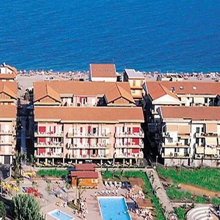 Hotel Fondachello Village